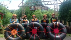 Wisatawan saat menjajal Seluncur Tubing di PPG Wisata Pinus Sidomulyo. (Foto: Istimewa - ZONA INDONESIA)