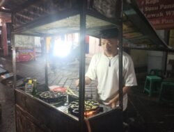 Nikmati Cigor Korea Sambil Duduk Santai di Jalan Jawa Jember