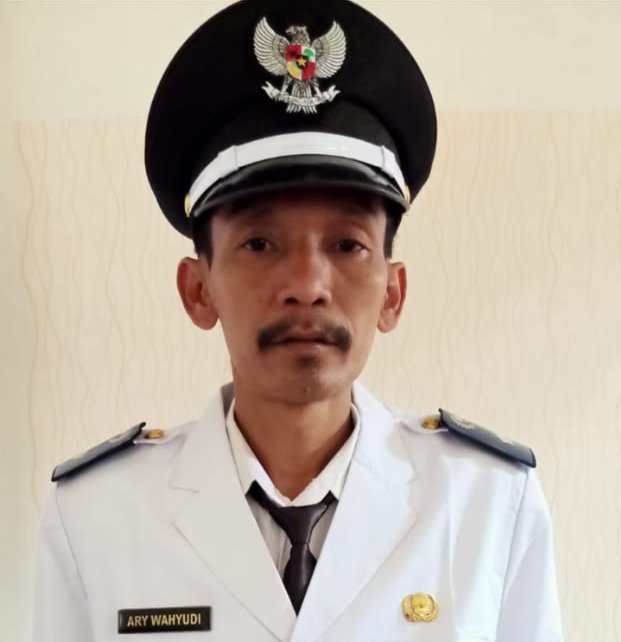Kepala Desa Lampeji, Ary Wahyudi. (Foto: Istimewa - ZONA INDONESIA)