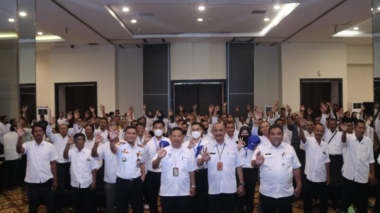 Dishub ajaember foto berpasa peserta Diklat. (Foto: Diskominfo Jember - ZONA INDONESIA)