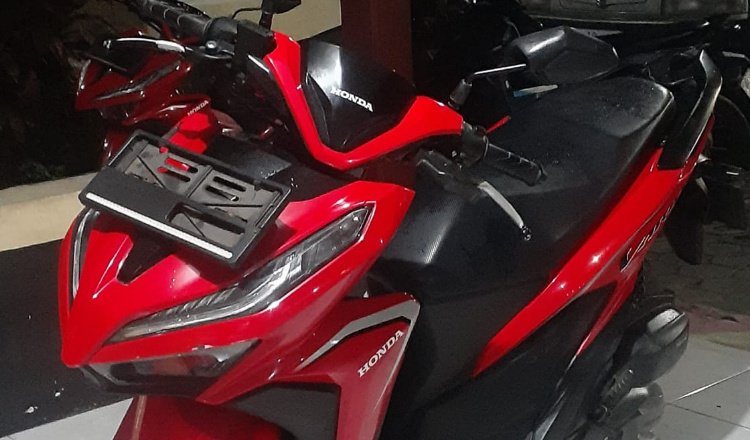 Barang bukti motor Honda Vario milik korban. (Foto: Humas Polres Jember - ZONA INDONESIA)