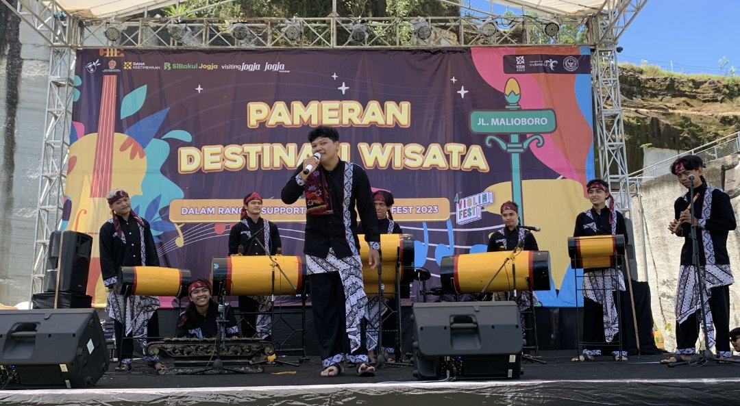 Musik Patrol Jember saat tampil di event Jogja Violin Festival 2023. (Foto: Istimewa - ZONA INDONESIA)