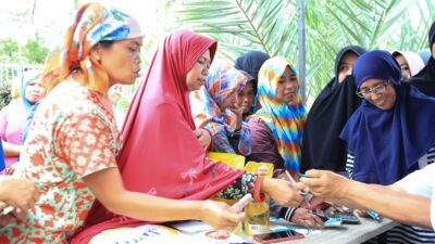 Operasi pasar murah Disperindag Jember J-Berbagi. (Foto: Diskominfo Jember - ZONA INDONESIA)