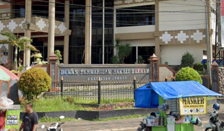 Kantor DPRD Jember tampak dari luar. (Foto: Istimewa - ZONA INDONESIA)