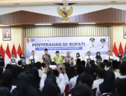 Bupati dan Wabup Jember Bagikan 781 SK PPPK, Tenaga Honorer Tetap Dibutuhkan untuk Tekan Kemiskinan
