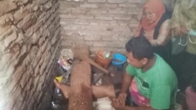 Peksos Kemensos bersama TRC Dinsos Jember saat menyambangi Syamsul Arifin, Kamis (13/7/2023). (Foto: Tim kreator ZONA INDONESIA)