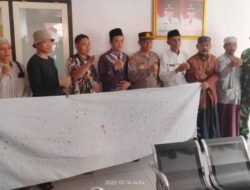 Persembahan Darah Segar Warga Desa Mundurejo untuk Kebebasan Sang Kades dari Tahanan Kejari Jember