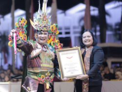 Jember Pecahkan Rekor MURI Kategori UMKM Terpanjang dan Lampu Sorot Terbanyak