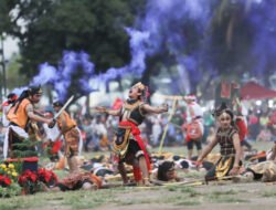 Drama Kolosal Kerajaan Sadeng Jember Warnai Penurunan Bendera HUT ke-78 RI