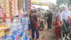 UMKM dalam karnaval budaya di Desa Lampeji. (Foto: Zainul Hasan)