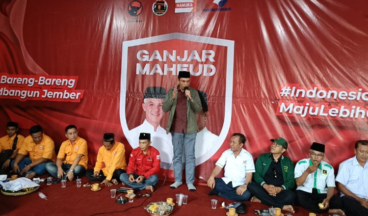 Wakil Ketua Tim Pemenangan Nasional (TPN) Ganjar - Mahfud, Tuan Guru Bajang (TGB), Zainul Majdi, menyampaikan pidato saat kunjungan ke Posko Tim Pemenangan Daerah Jember, Minggu (26/11/2023). (Foto: Teamwork)