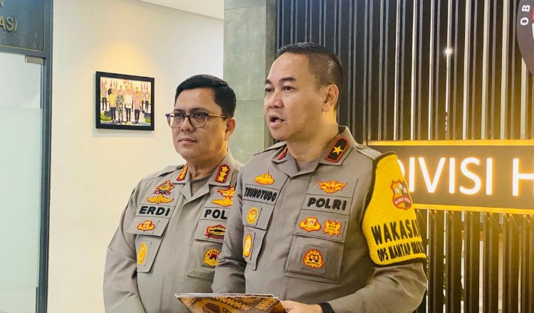Kepala Biro Penerangan Masyarakat Divisi Humas Polri, Brigjen Pol Trunoyudo Wisnu Andiko, diwawancarai awak media, Sabtu (27/1/2024). (Foto: Istimewa)