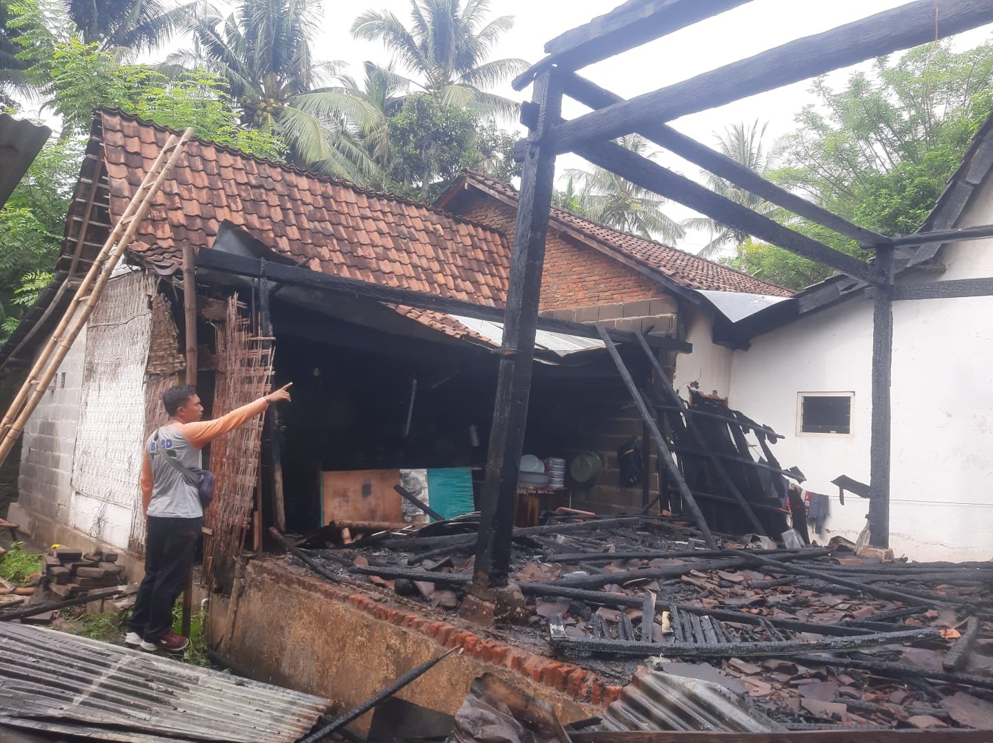 Kondisi terakhir rumah Sumiyati pasca kebakaran, Rabu (7/2/2024). (Foto: BPBD Situbondo)