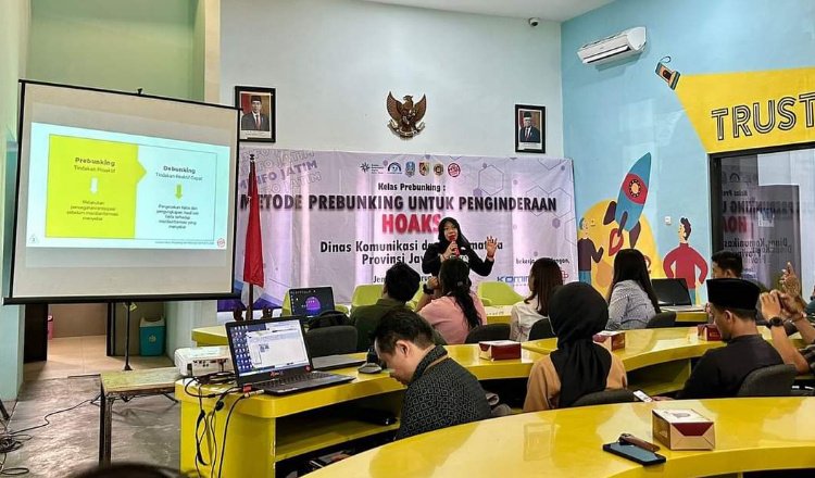 Suasana kelas prebunking di Aula EJSC Bakorwil V Jember, Selasa (6/2/2024). (Foto: Diskominfo Jember)