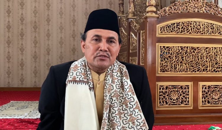 KH Muhammad Kholili MA saat diwawancarai awak media. (Foto: Istimewa)