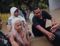 Bangkalan Terendam Banjir, Ribuan Warga Dievakuasi ke SPBU