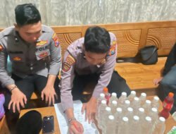 Polres Situbondo Razia Puluhan Botol Miras di Bulan Ramadan