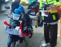 Masya Allah! Tukang Cilok di Jember Naik Haji Pakai Motor Astrea