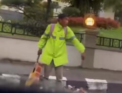 Pengamen di Malang Berulah, Pukul Dua Pengendara dengan Gitar