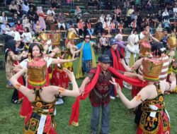 Sendratari Meras Gandrung Banyuwangi Berhasil Bikin Wisatawan Terpesona