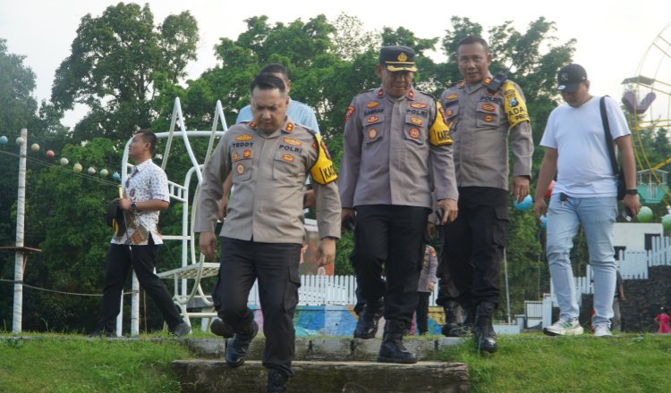 Kapolres Pasuruan mengecek sejumlah wisata yang masih terus dipadati pengunjung. (Foto: Istimewa)
