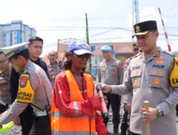 Polres Lamongan Dukung Keselamatan di Perlintasan KA Tanpa Palang
