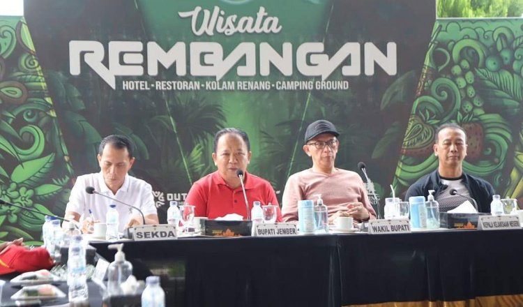 Bupati Jember menyampaikan permintaannya kepada seluruh institusi dalam kegiatan Si Rambo. (Foto: Diskominfo Jember)