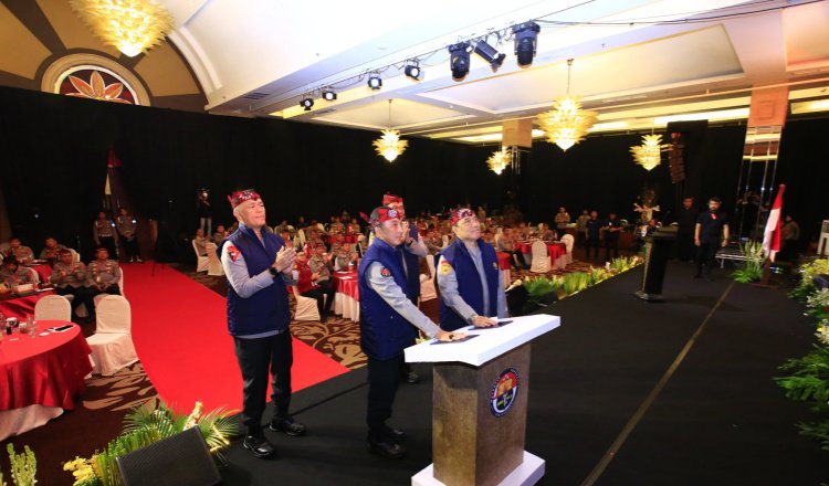 Detik-detik Kepala Divisi Humas Polri meluncurkan SOP baru di Hotel Wyndham, Senin (22/4/2024). (Foto: Istimewa)
