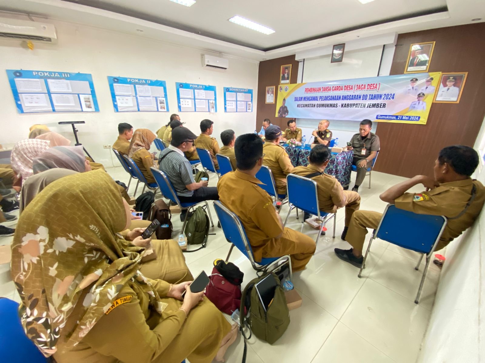 Kegiatan penyuluhan di Aula Kecamatan Gumukmas. (Foto: Zainul Hasan)