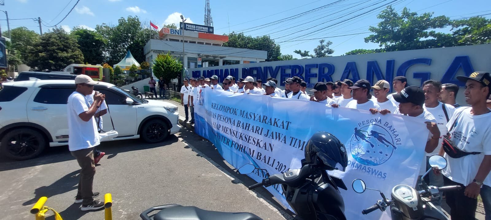 Kelompok Masyarakat Pengawas Kelautan Pesona Bahari Jatim mendeklarasikan dukungan untuk WWF ke-10 di Bali. (Foto: Istimewa)