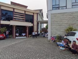 Pelayanan Pendaftaran PPDB SMKN 3 Jember Lamban, Warga: Ini Membuang Waktu Kami