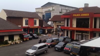 Mako Polres Jember tampak dari dalam. (Foto: Zainul Hasan - ZONA INDONESIA)