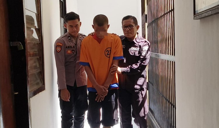 Tersangka Curanmor 6 TKP dibawa ke sel tahanan Mako Polres Probolinggo Kota. (Foto: Istimewa)