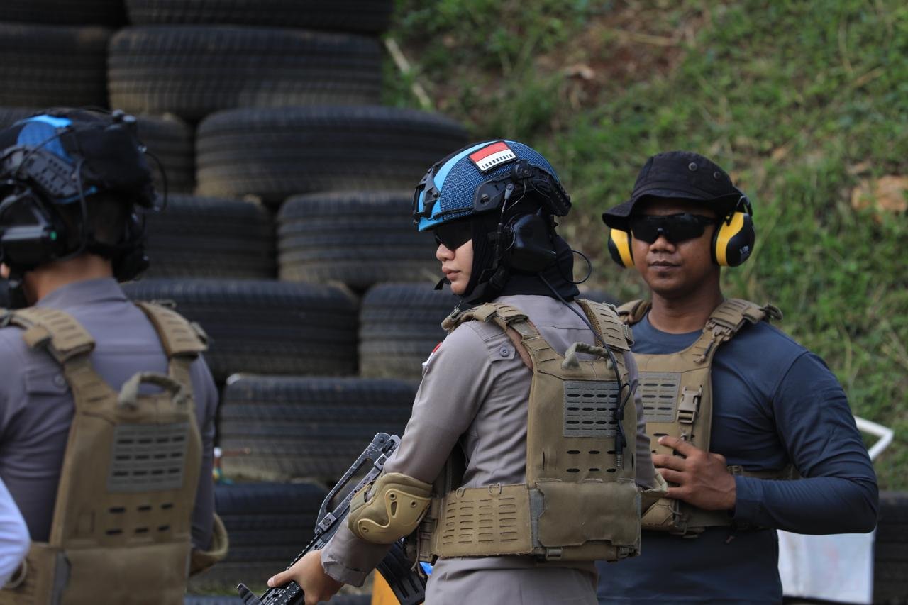 Brigadir Polisi Wahyu Putri Widyaningrum saat mengikuti pelatihan pra tugas FPU. (Foto: Istimewa)