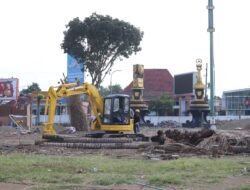 Bupati Jember Minta Pengerjaan Alun-alun Dipercepat Lagi