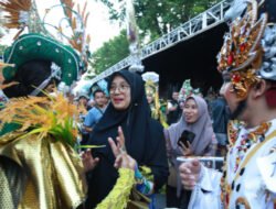 Banyuwangi Etno Carnival 2024: Meriahnya Parade Busana Etnik Kontemporer