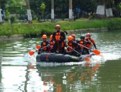 BPBD Jember Gelar Latihan Penyelamatan Air untuk Meningkatkan Kemampuan TRC