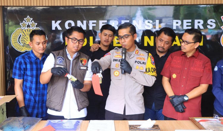 Konferensi pers ungkap kasus pemalsuan obat tikus di Mako Polres Ngawi. (Foto: Istimewa)