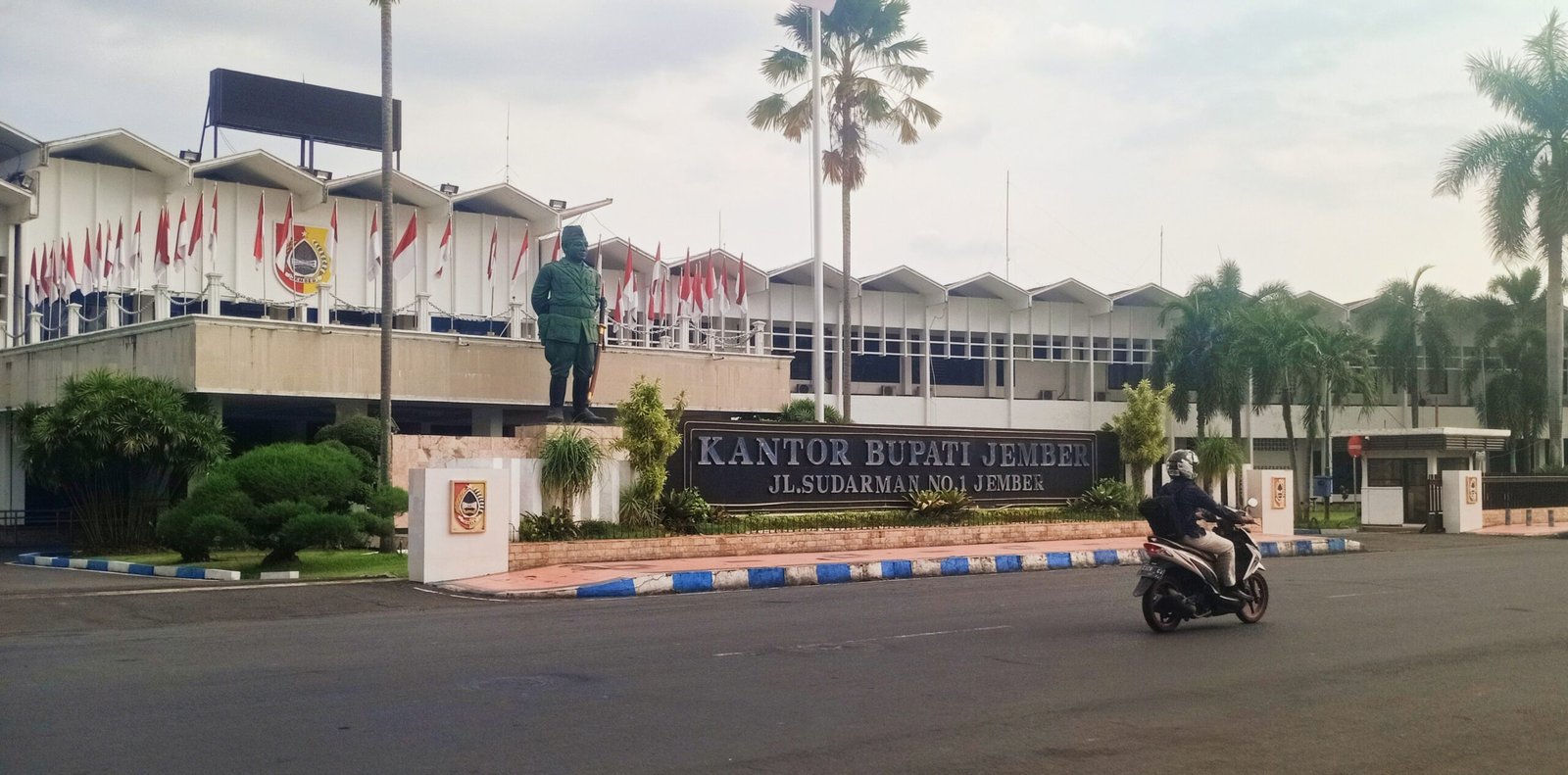 Kantor Bupati Jember. (Foto: Teamwork)