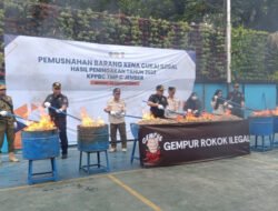 Bea Cukai Jember Bakar Jutaan Rokok ilegal Berbagai Merek