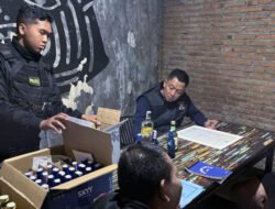 Penjual Miras di Kota Malang Diringkus Polisi, Puluhan Botol Barang Bukti Diamankan