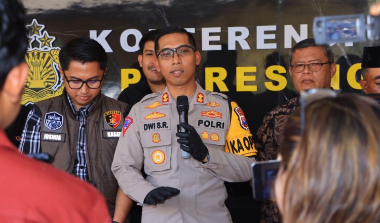 Konderensi pers ungkap kasus seorang kakek perkosa cucu sendiri. (Foto: Istimewa)