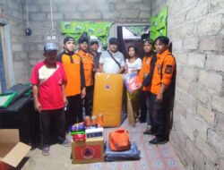 BPBD Jember Salurkan Bantuan Sembako pada Korban Rumah Ambruk di Sumberbulus
