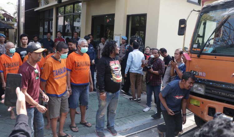 Empta pencuri truk trailer di Surabaya. (Foto: Istimewa)