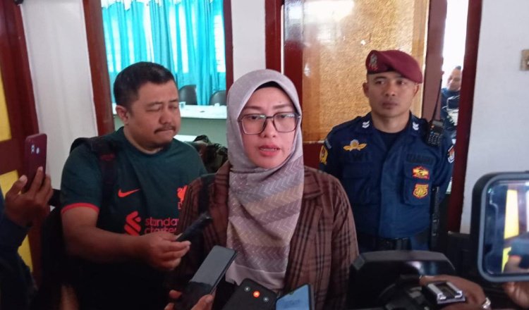 Ketua KPU Jember diwawancarai awak media. (Foto: Istimewa)