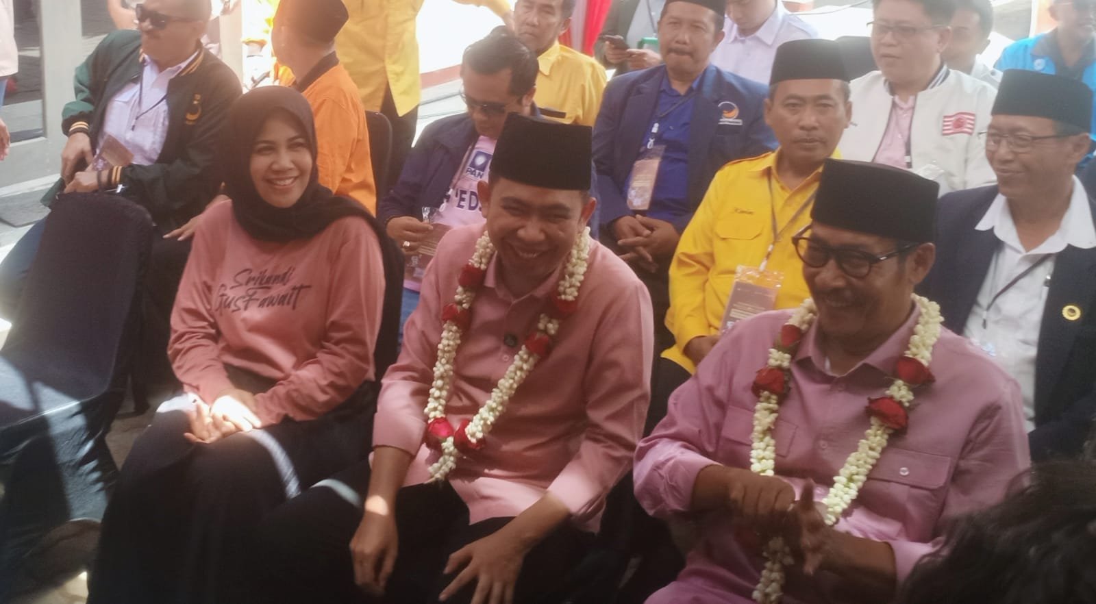Paslon Fawait - Djoko saat mendaftarkan diri ke KPU Jember, Rabu (28/8/2024). (Foto: Zainul Hasan)
