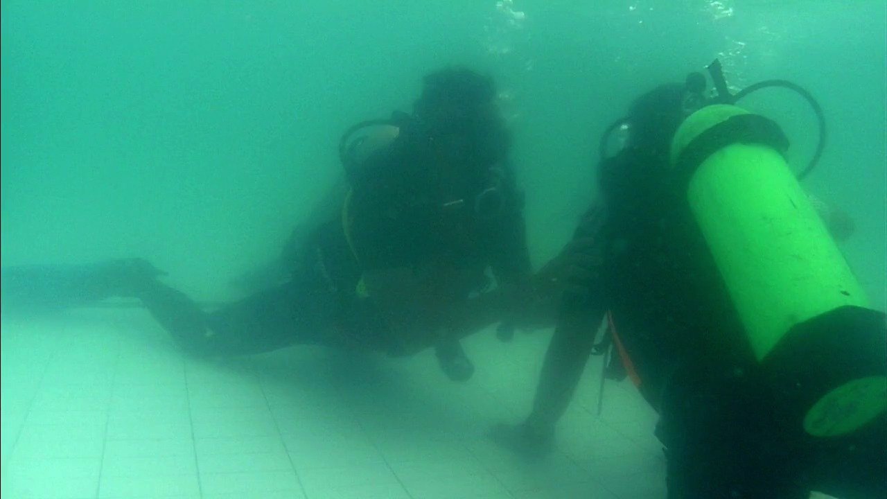 Basarnas,BPBD Jember dan Bondowoso latihan bareng penyelamatan di dalam air. (Foto: Istimewa)