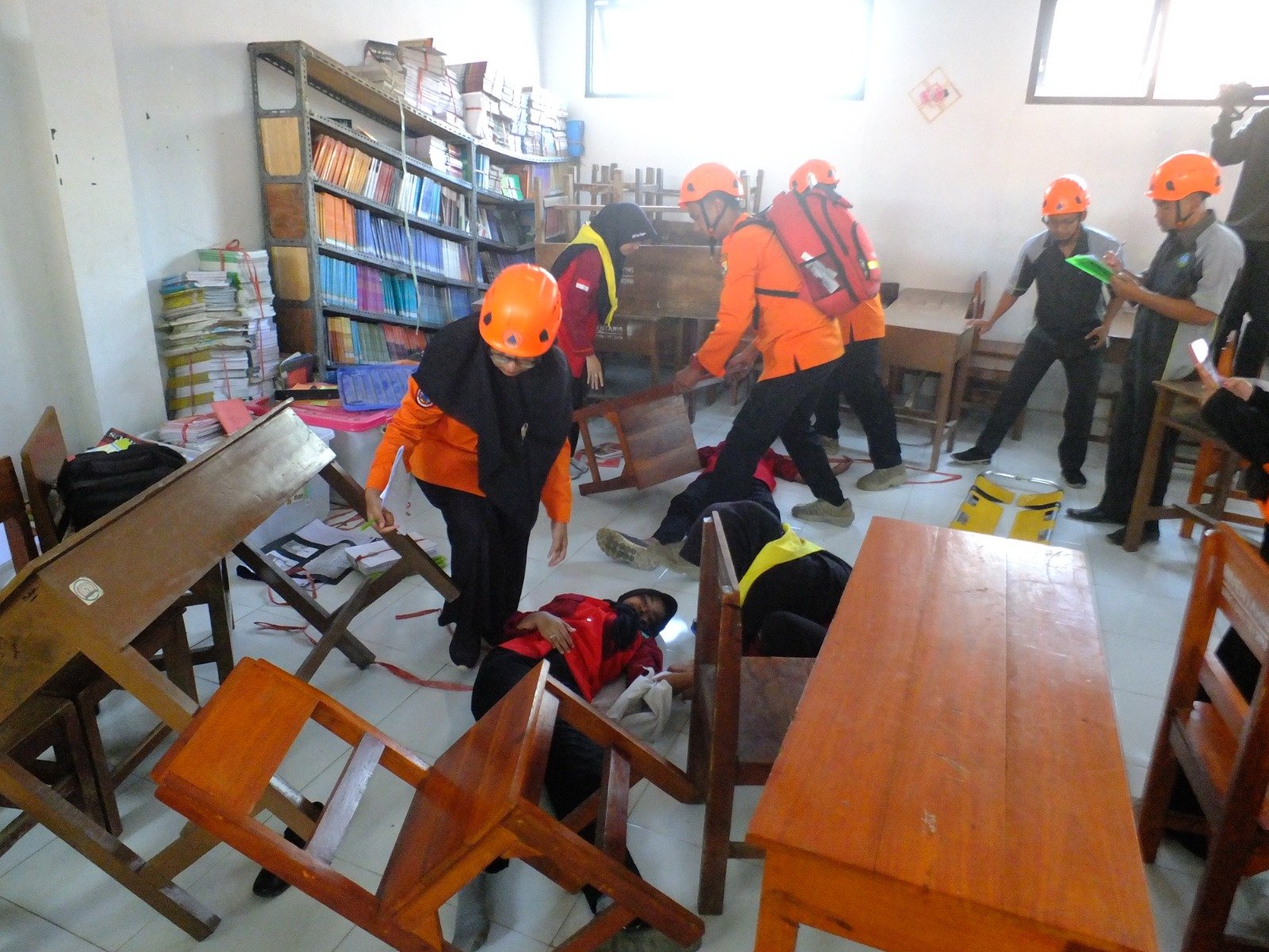 Simulasi Gempa Megathrust. (Foto: Dokumentasi BPBD Jember)