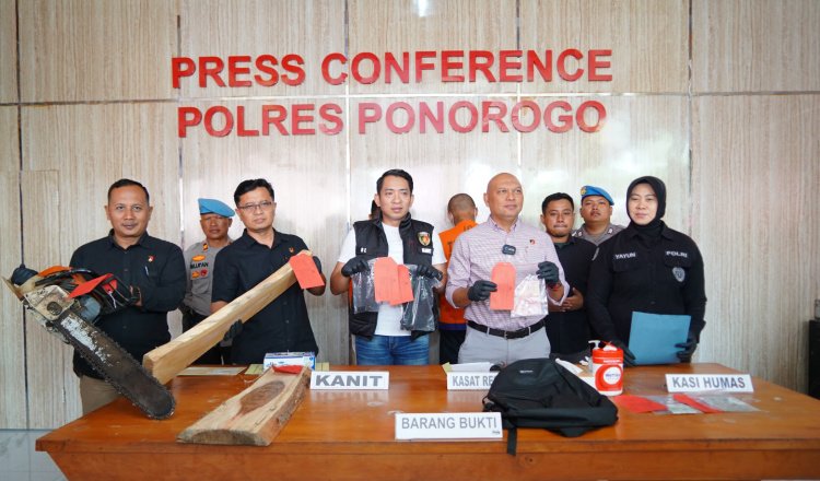 Konferensi pers di Mako Polres Ponorogo. (Foto: Istimewa)