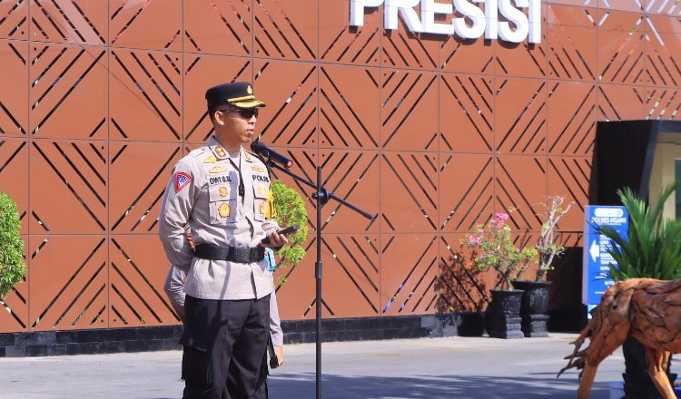 Kapolres Ngawi menyampaikan arahannya kepada jajarannya, Jumat (4/10/2024). (Foto: Istimewa)